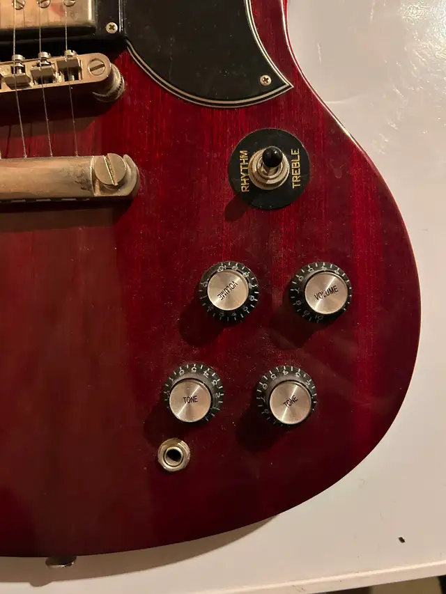 Epiphone SG electric guitar in Guitars in Markham / York Region - Image 4