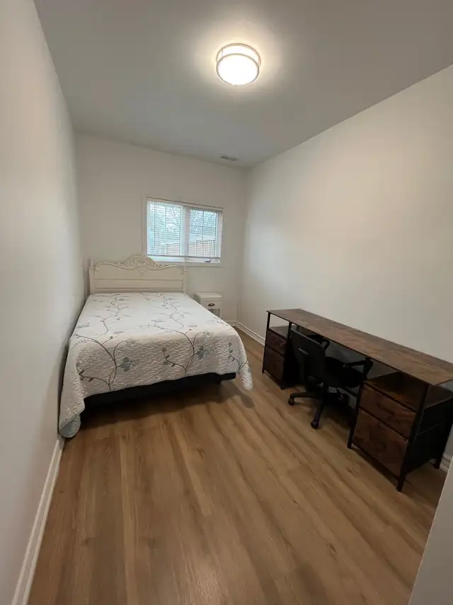 Rooms for Rent in Room Rentals & Roommates in Oshawa / Durham Region - Image 8