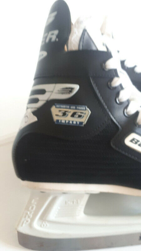 Bauer Pro Endorsed Ice Hockey Skates 36 Size 11 Made in Canada in Skates & Blades in Ottawa - Image 3