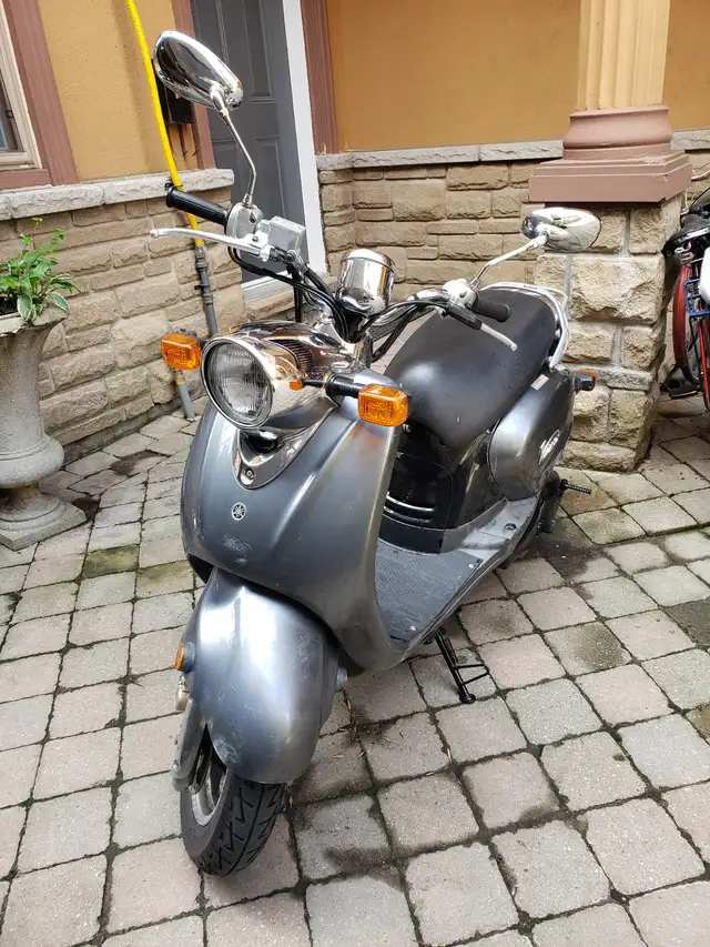 Yamaha Vino Vespa-Like Gas Scooter (Requires M1/M2/M License) in Scooters & Pocket Bikes in City of Toronto - Image 2