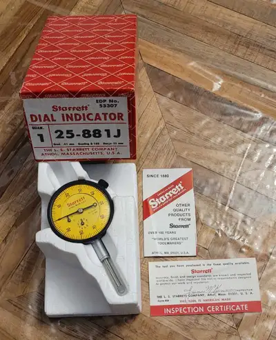 Indicateur à cadran universel marque Starrett, outil neuf, vaut 360.00 +tx. Peut être ramasser à St-...