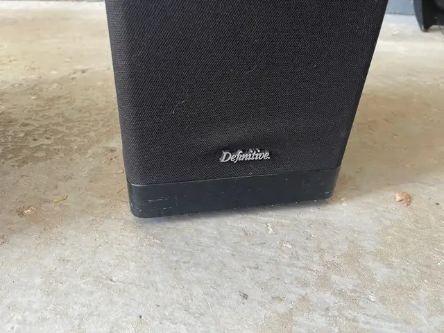 Definitive Technology BP-8 speakers in Speakers in Markham / York Region - Image 7