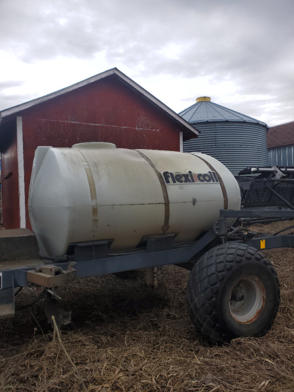 Flexi coil 65 sprayer ,100ft. in Farming Equipment in Saskatoon - Image 2