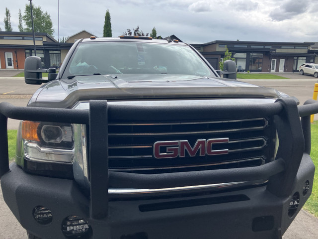 2015 GMC Sierra SLE 3500HD in Cars & Trucks in Red Deer - Image 3