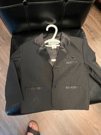 BOYS 4 Piece Suit WORN ONCE AT A WEDDING