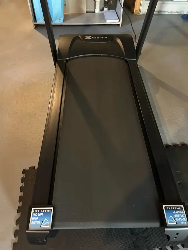 Xterra XT 900 Folding Treadmill  in Exercise Equipment in Markham / York Region - Image 4