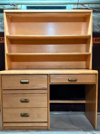 Bureau et commode en érable | Maple desk and dresser set