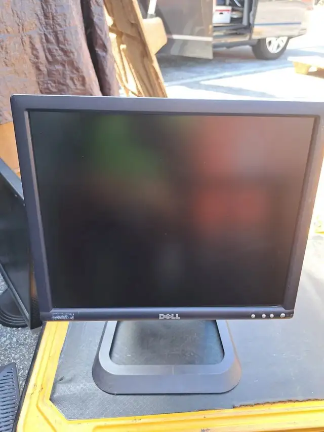 17" LCD Monitor and adjustable stand. 20.00 in Monitors in Oshawa / Durham Region - Image 2