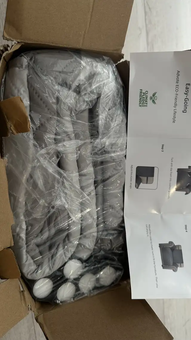 New Easy-Going Reversible water-resistant Sofa-chair Slipcover f in Other in Markham / York Region - Image 6