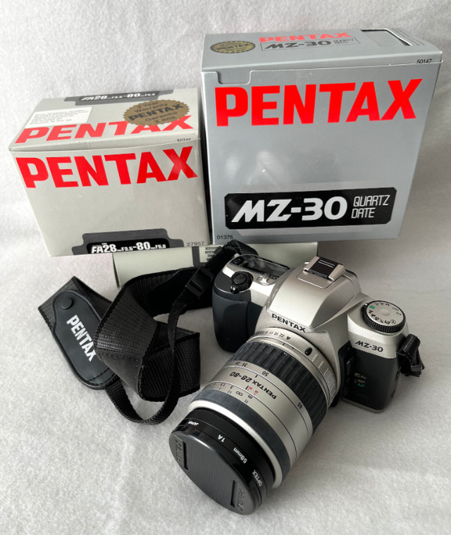 Pentax MZ-30 SLR 35mm Camera and Lenses in Cameras & Camcorders in Hamilton