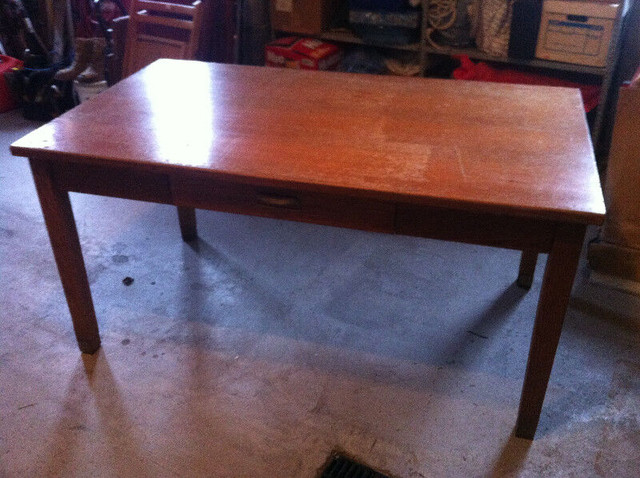 bureau en bois dans Bureaux  à Granby - Image 4