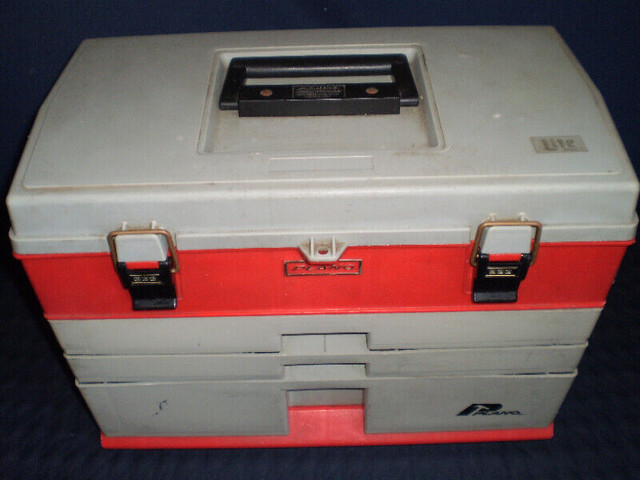 Vintage Plano 833 Fishing Tackle Tool Box in Fishing, Camping & Outdoors in City of Toronto