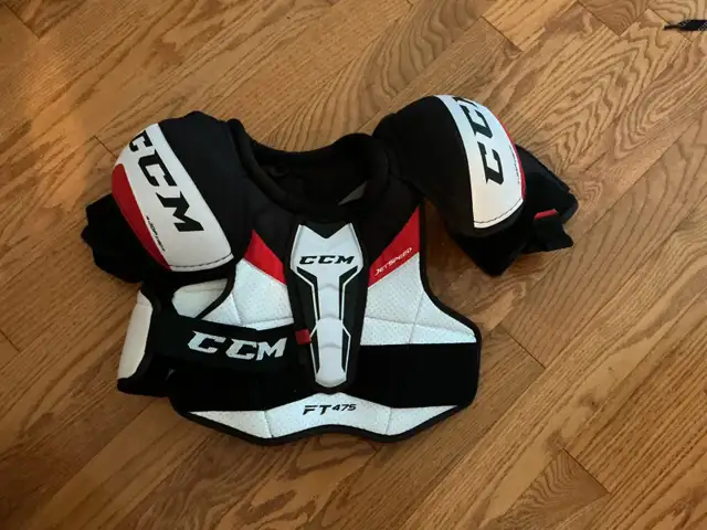 Hockey Gear for Sale in Hockey in Kitchener / Waterloo - Image 7