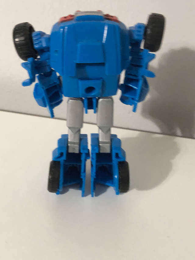 Transformers Generations Legends Class Gears $20 in Toys & Games in Kitchener / Waterloo - Image 3