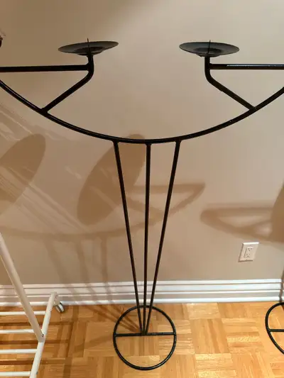 Chandelier sur pied, View more