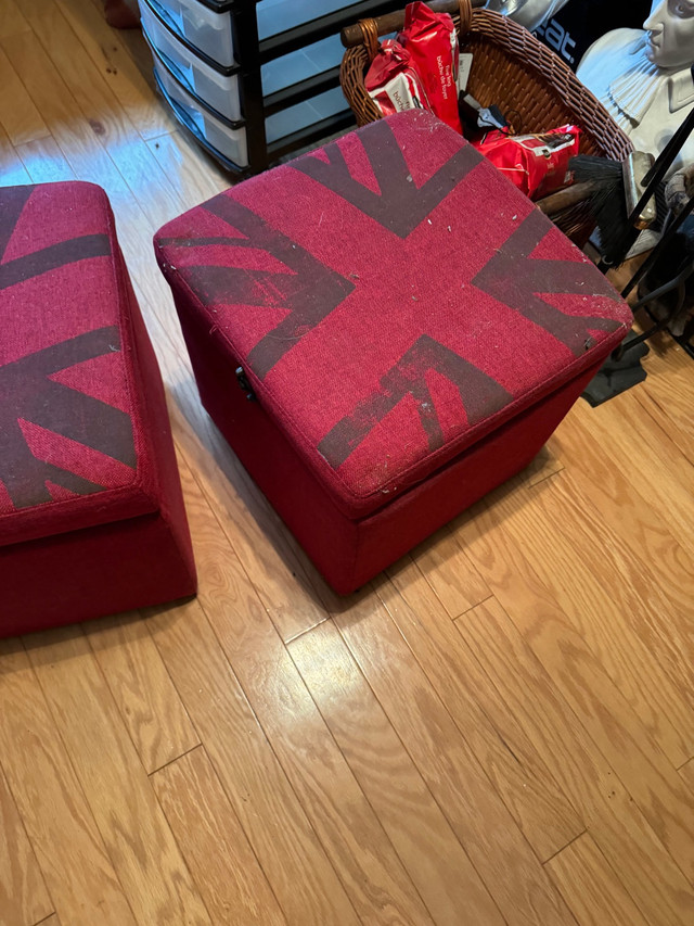 2 Union Jack storage box ottomans Vg cond 45$ wach in Other in City of Toronto - Image 4