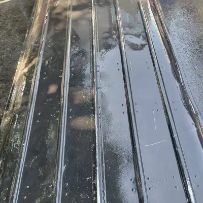 Je vends ma chaloupe en aluminium de 14 pieds de marque Grumman sans remorque mais elle vien avec un...