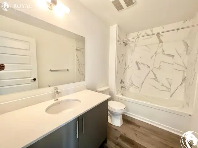 Beautiful 2 bedroom condo for rent at Lackner Place Kitchener in Long Term Rentals in Kitchener / Waterloo - Image 5
