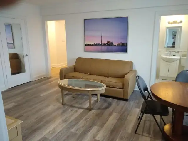 Furnished room in Shared Apt at Yonge & St Clair, Toronto