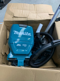 New Makita backpack Vacuum 18v 