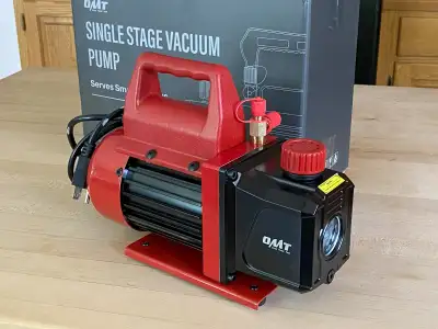 4.5 cfm 1/3 hp HVAC Single Stage Vacuum Pump for R12 R22 R134a R410a R502 Brand new Used once to fix...