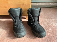 The North Face - Chilkat Nylon Boots - Men Size 7.5