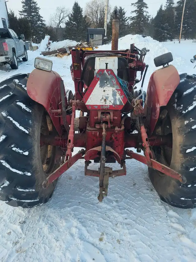 Loader tractors snow blower in Other in Pembroke - Image 4
