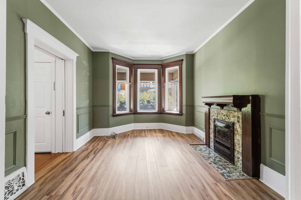 GORGEOUS Main Floor in Century Home 4