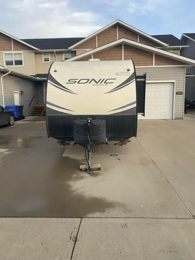 2018 Venture RV Sonic in Travel Trailers & Campers in Regina - Image 3