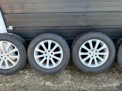 225/65R17 Bridgestone Blizzak WS90 Winter Tires on Momo 5x108 Aluminum Rims No sensors. Came off a 2...
