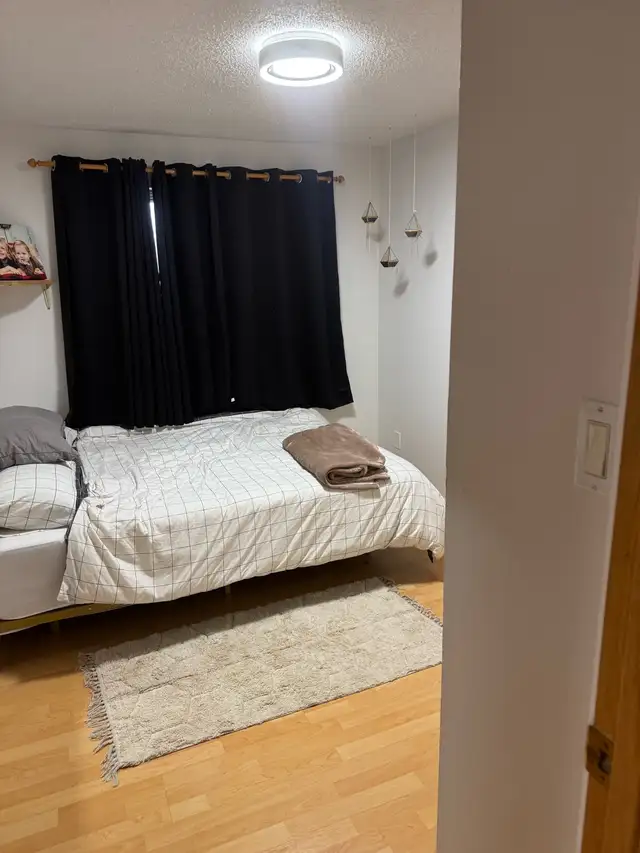 4 bedroom, 2-1/2 bath home for sale with double detached garage in Houses for Sale in Prince Albert - Image 4