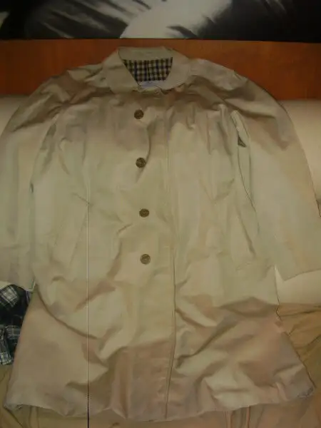 Aquascutum London Aqua 5 Trench Coat  Jacket Made in England New in Men's in City of Toronto - Image 6
