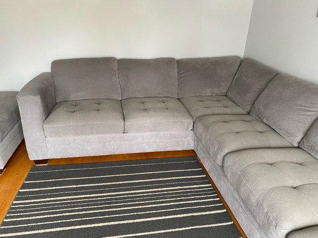 Sectional couch dans Sofas et futons  à Laval/Rive Nord - Image 4