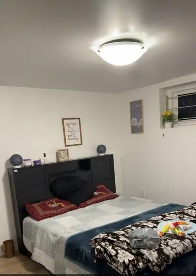 Room available for students in sharing and private, message for details