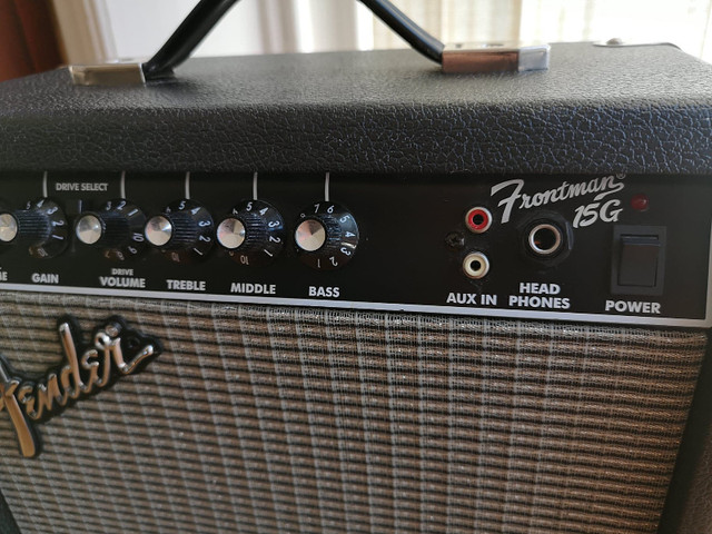 Fender Frontman 15G Series II 2-Channel 15-W Guitar Practice Amp in Amps & Pedals in St. Catharines - Image 2