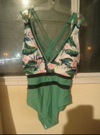 New!!! 1 Piece Swimsuit (Size: XL)