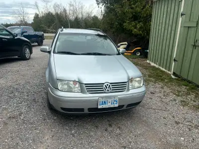 2004 tdi wagon crack whinsheild strait piped little bit of rust but still a lot of life to it has 40...