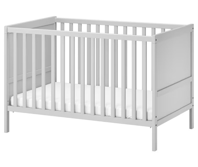 Baby crib with foam mattress $100 in Cribs in St. Catharines - Image 2