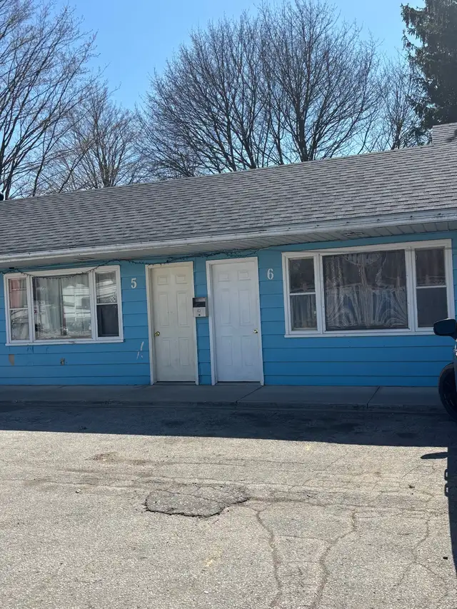 Room available for rent at Nora by the lake Motel in kincardine  in Ontario in Canada - Image 4