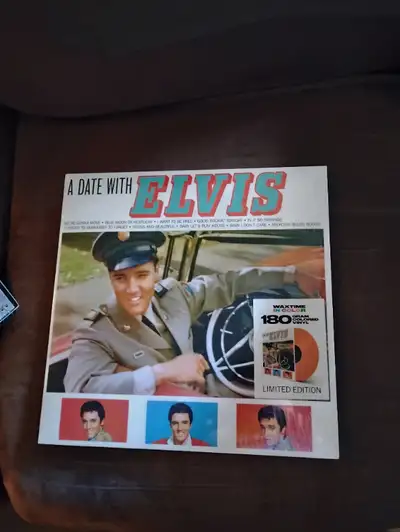 Elvis yellow vinle a daté with Elvis eu, View more