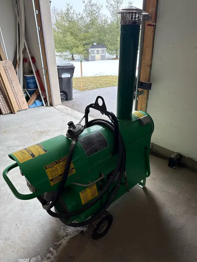 Beckett Frost Fighter in Other in Barrie - Image 2