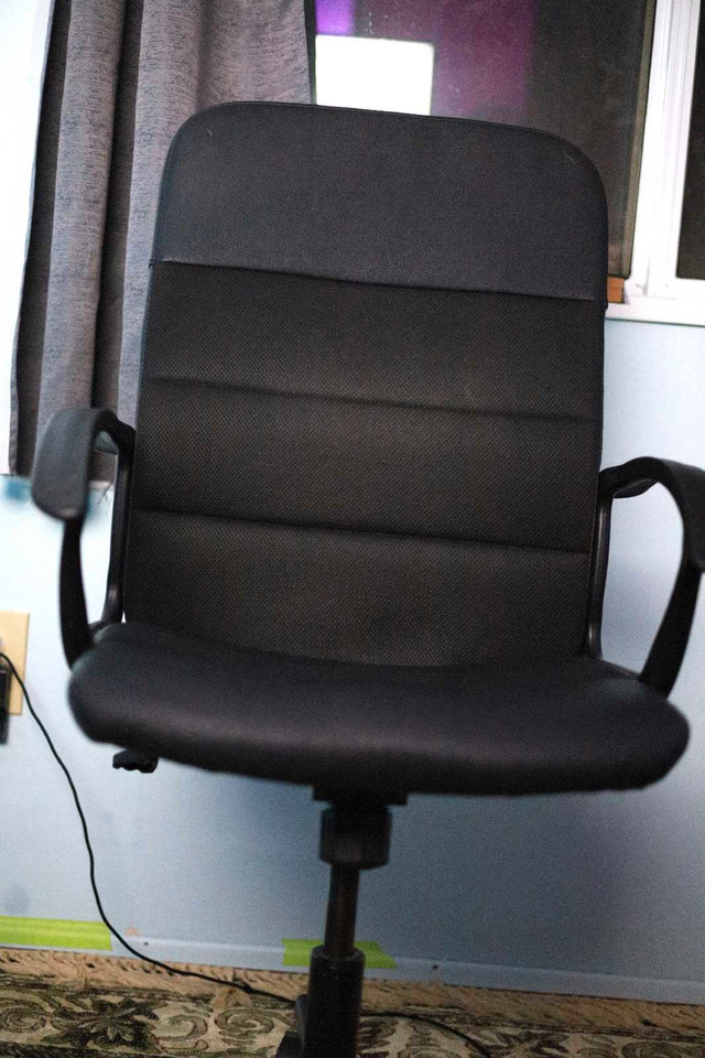 Office chair  in Chairs & Recliners in Oshawa / Durham Region