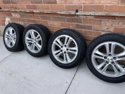 Uniroyal Tiger Paw Touring A/S All Season 205/55R16 DOT 06/23 Bolt pattern 5x105 Used on Chevrolet C...