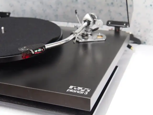 Super Rega Planar 3 Turntable And SME Tonearm in Stereo Systems & Home Theatre in Edmonton - Image 3