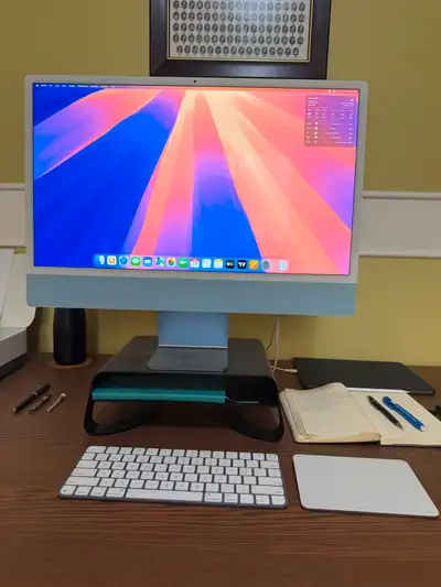 Apple iMac 24-Inch M1, View more