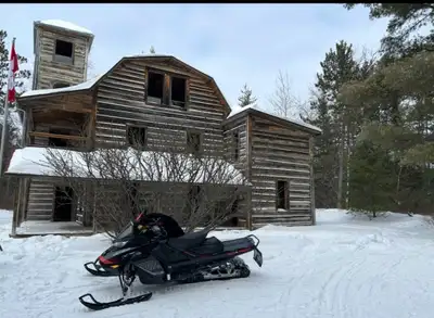 2017 ski doo renegade X 850 sled is located in Ignace Approx 4200 miles on it. Sled has been well ma...