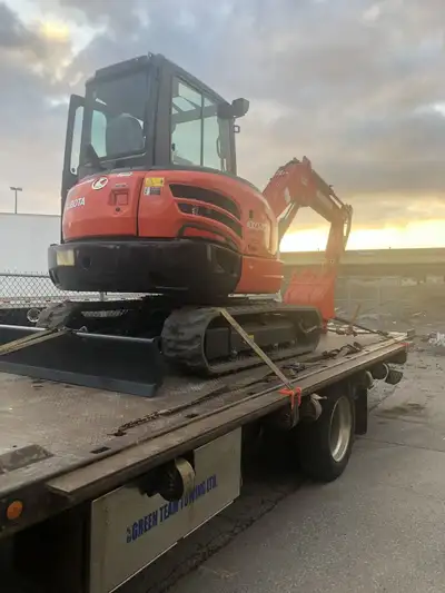 We offer a professional flatbed Towing and float services & moving services. We pride ourselves on r...