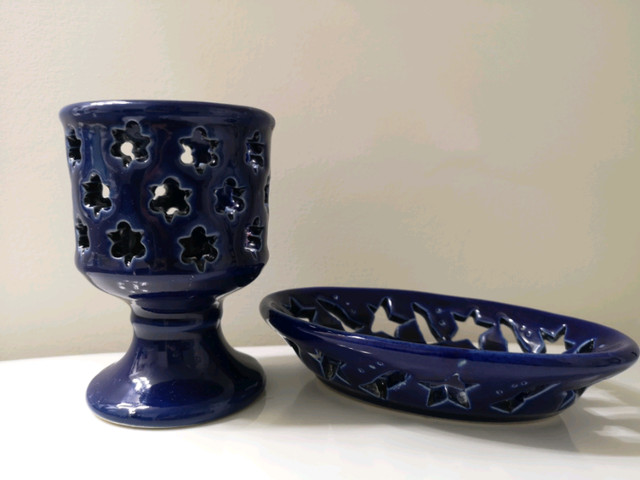 Handmade glazed indigo sea to sky bath ambience set. $10 in Bathwares in City of Toronto - Image 3