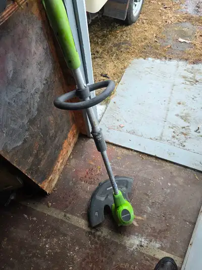 Grass trimmer greenworks, View more