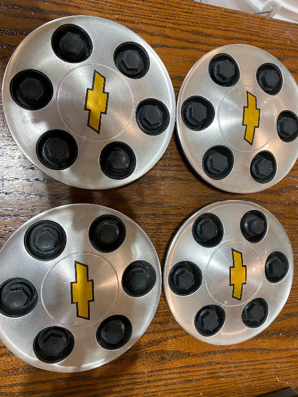 Chevrolet Silverado wheel caps for 17” in Tires & Rims in City of Halifax